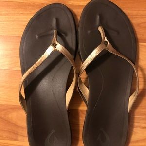 Olukai Ho'opio sandal gold